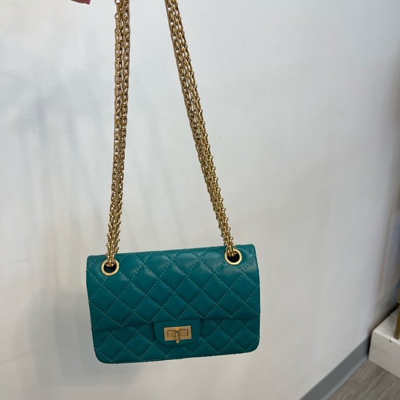 Back on the market Chanel Mini reissue - Picture 2 of 16